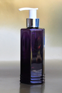 SNSET-250HEXPETPMSWP-250ml Hexagonal PET Purple Bottle with Metallic Silver Shelled/White Pump 24/410  
