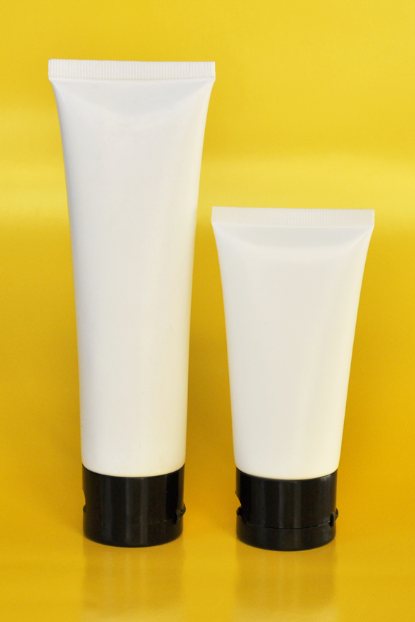 SNET-100WTBCFT-Pre Sealed Plastic Tube White 100g + Black Cap Flip Top